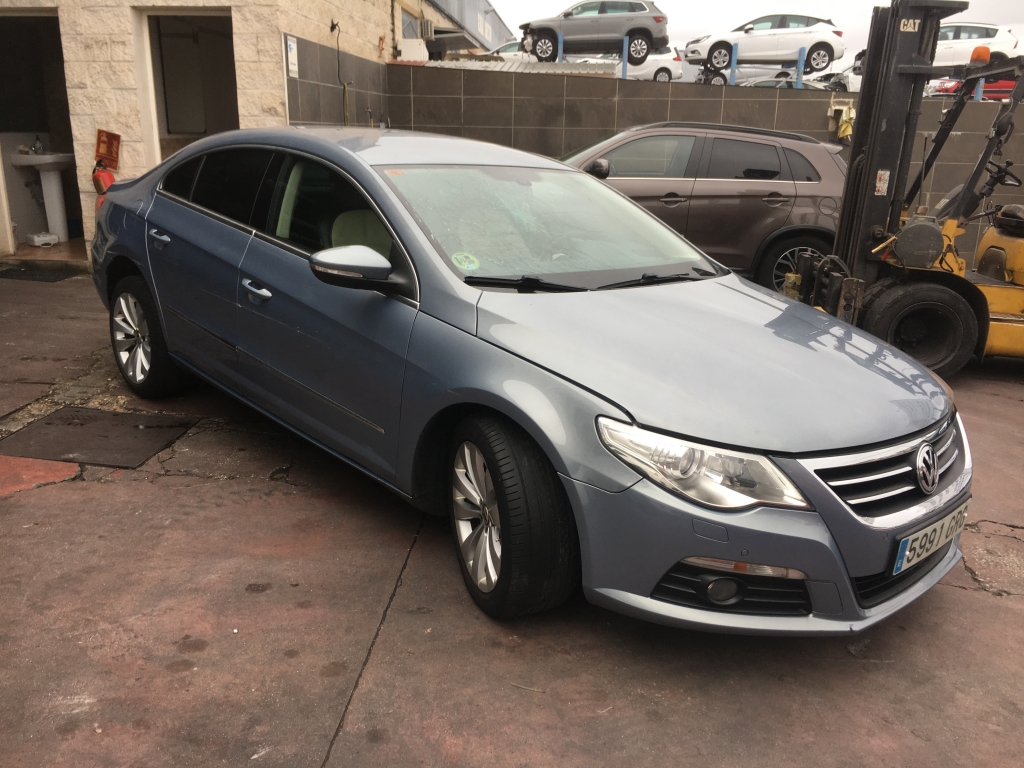 VOLKSWAGEN PASSAT CC 2.0 TDI 140CV DSG