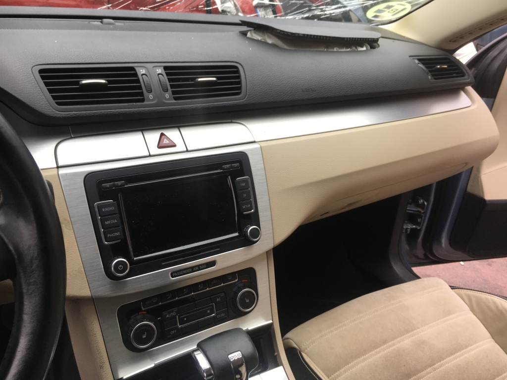 VOLKSWAGEN PASSAT CC 2.0 TDI 140CV DSG