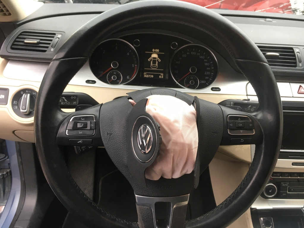 VOLKSWAGEN PASSAT CC 2.0 TDI 140CV DSG