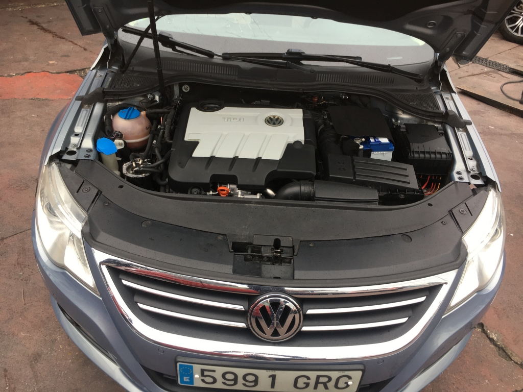 VOLKSWAGEN PASSAT CC 2.0 TDI 140CV DSG