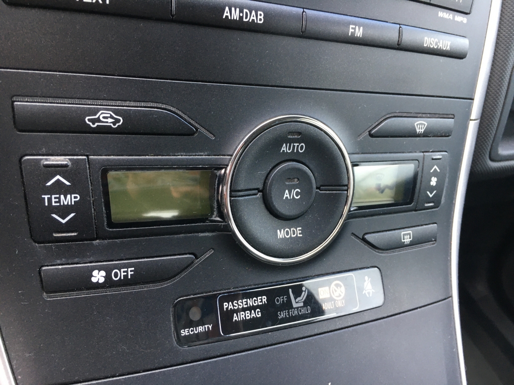 TOYOTA AURIS 1.8 HIBRIDO 136CV AUT