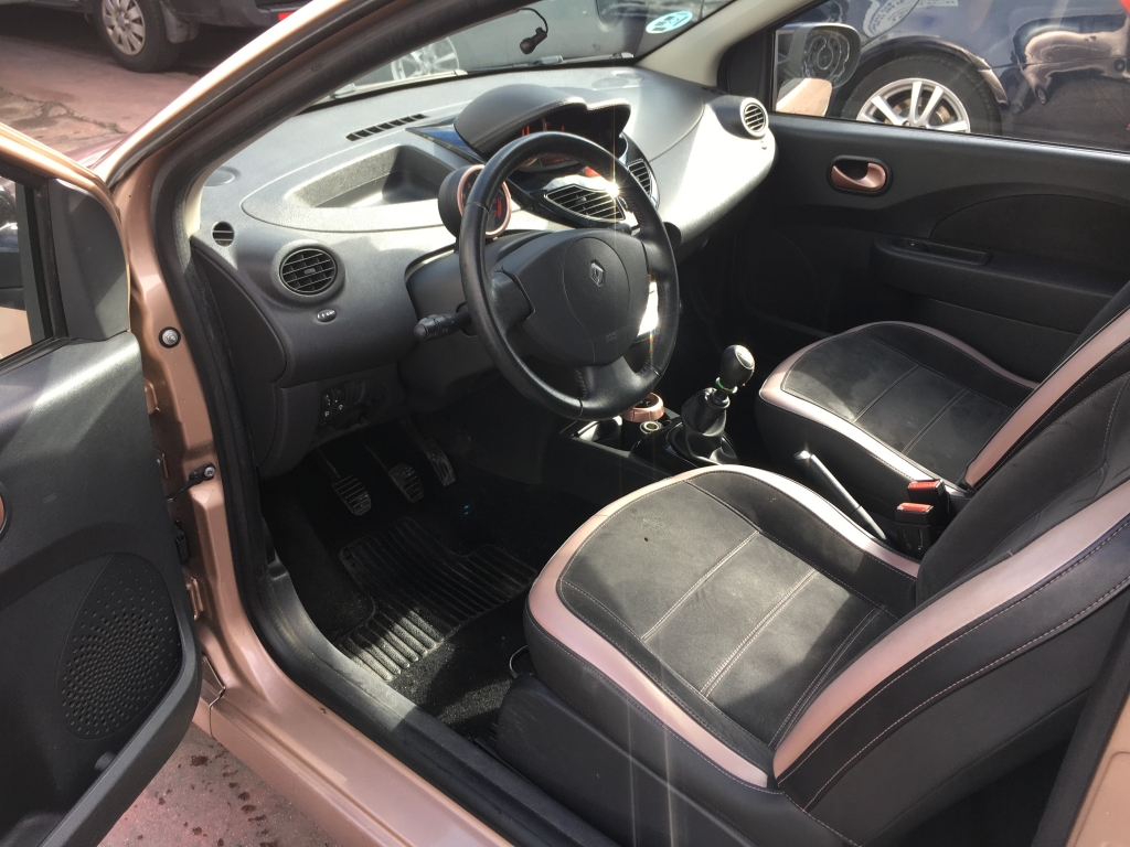 RENAULT TWINGO 1.2 INY 75CV
