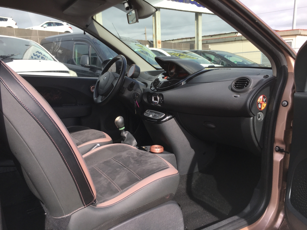 RENAULT TWINGO 1.2 INY 75CV