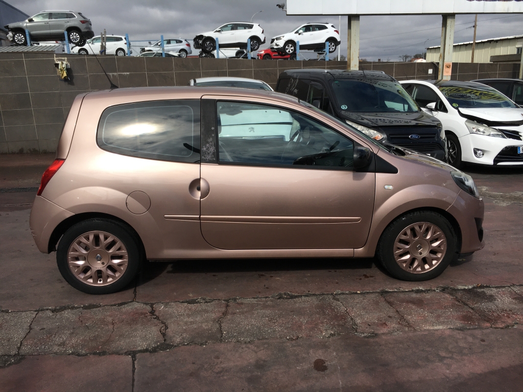 RENAULT TWINGO 1.2 INY 75CV
