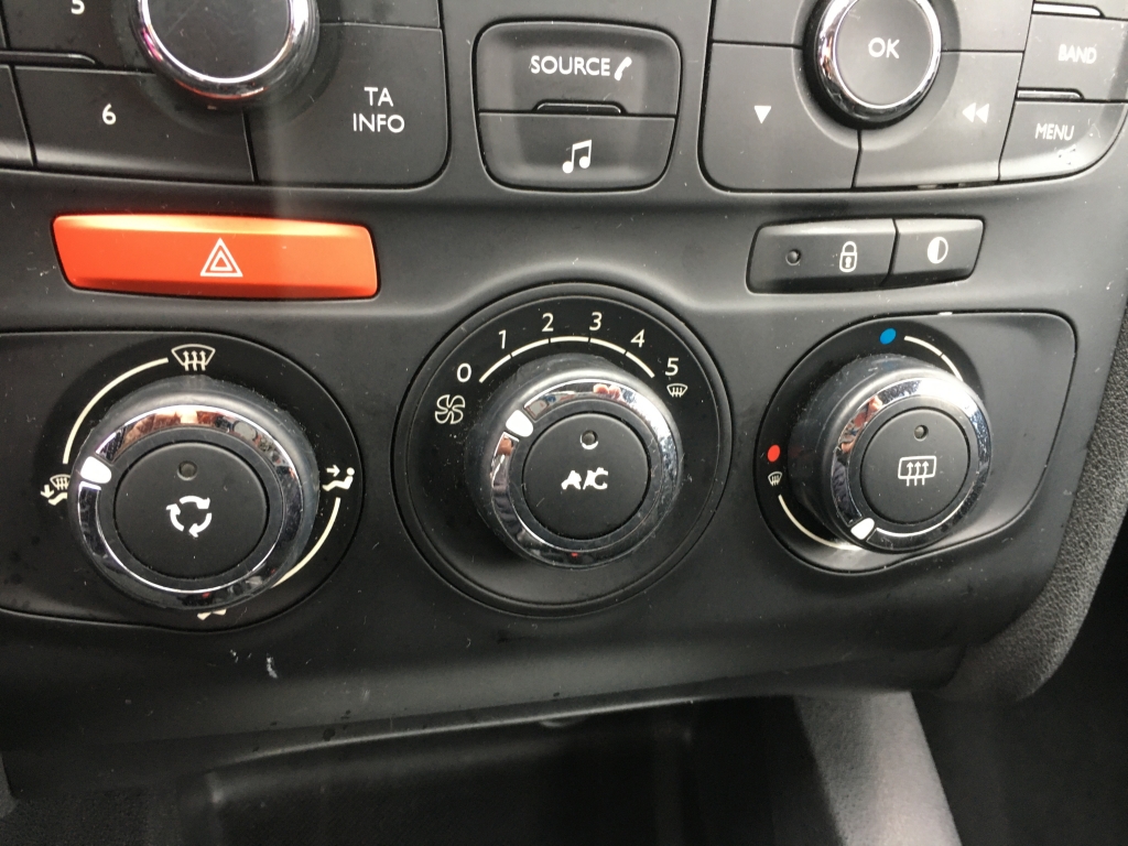 CITROEN C-4 1.6 HDI 92CV