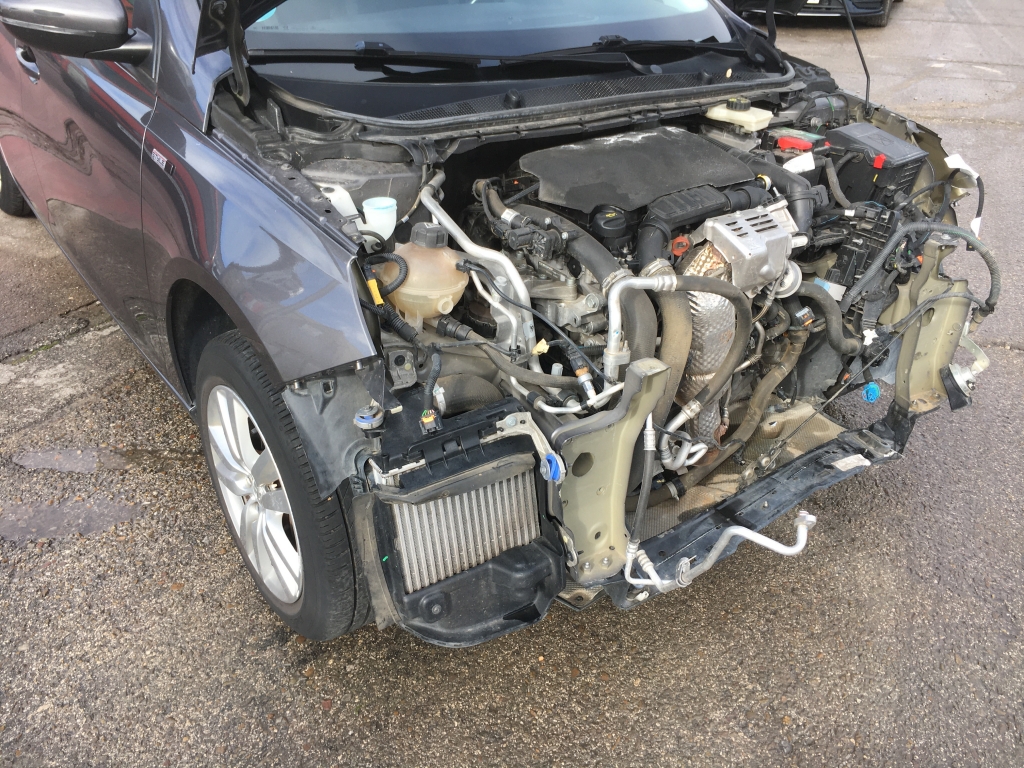 PEUGEOT 308 1.2 INY 130CV