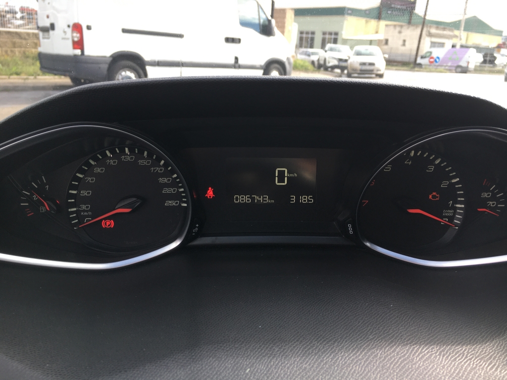 PEUGEOT 308 1.2 INY 130CV