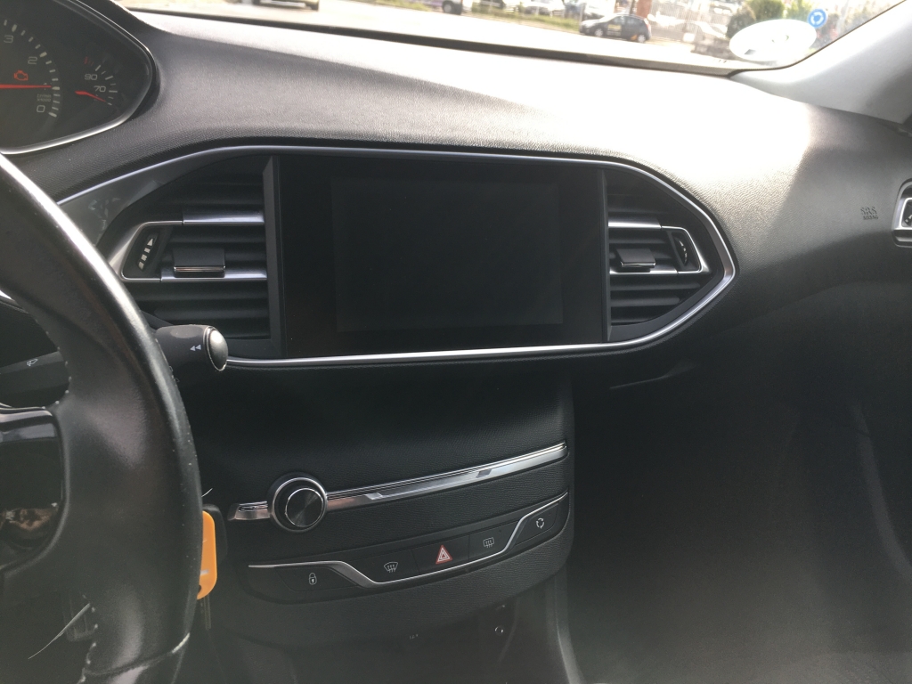 PEUGEOT 308 1.2 INY 130CV