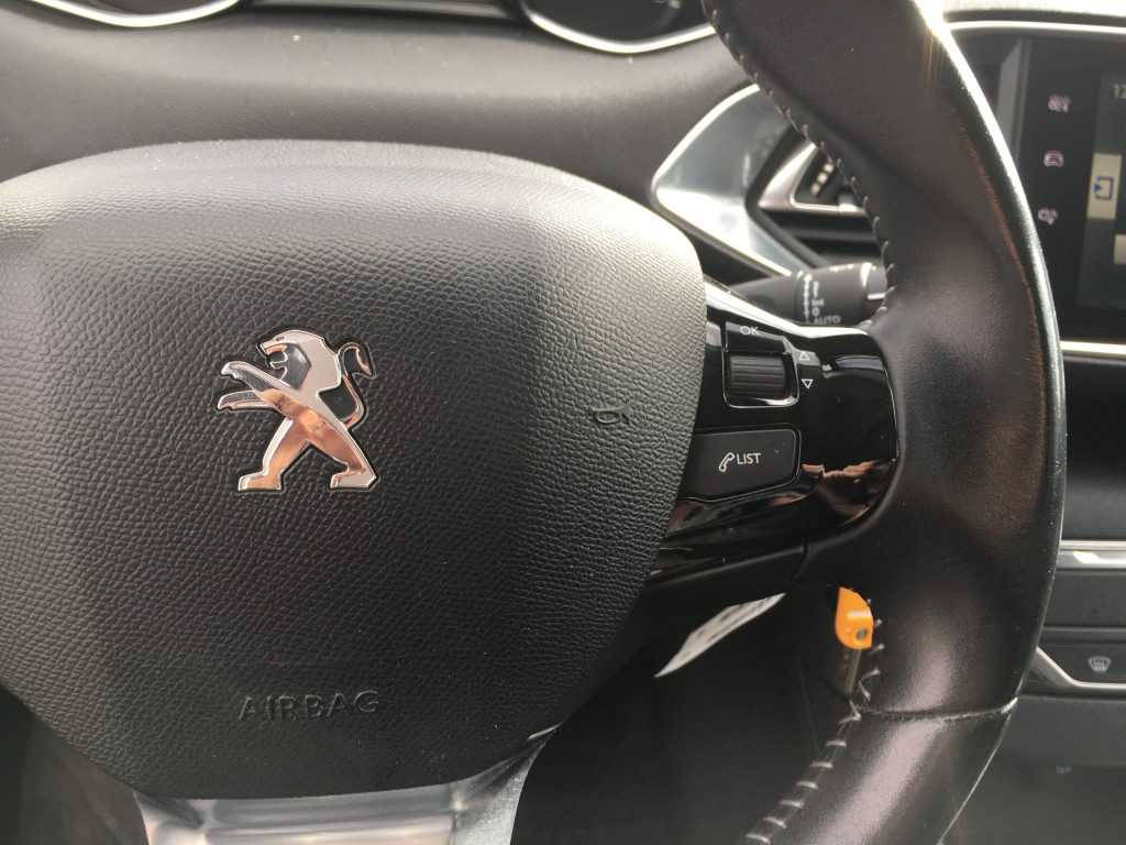 PEUGEOT 308 1.2 INY 130CV