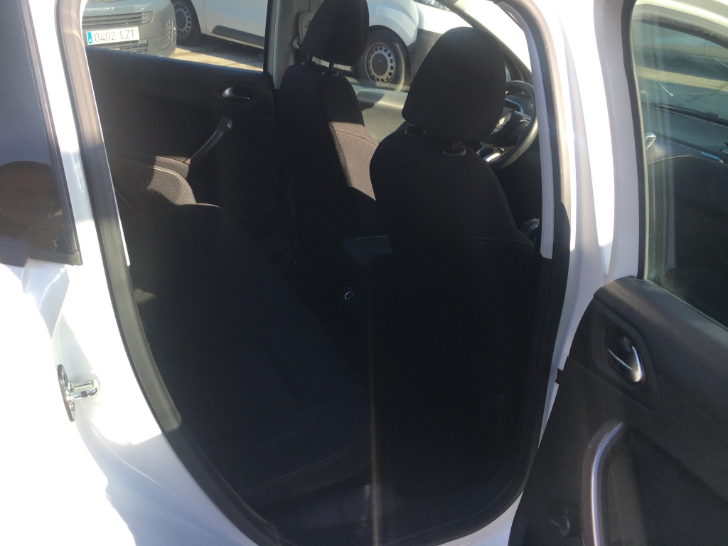 PEUGEOT 2008 1.6 HDI 92CV