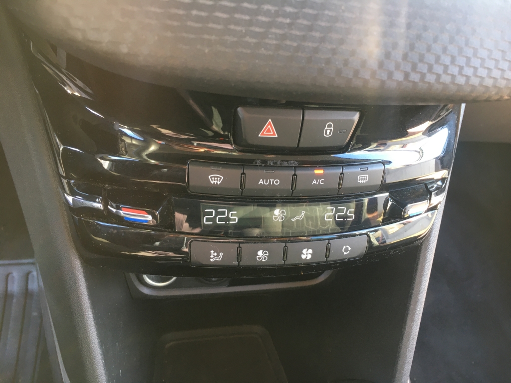 PEUGEOT 2008 1.6 HDI 92CV