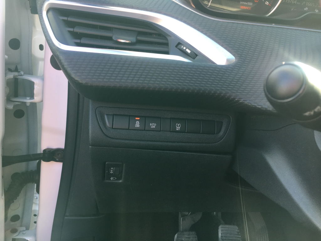 PEUGEOT 2008 1.6 HDI 92CV
