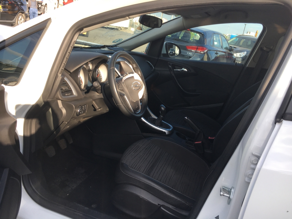 OPEL ASTRA 1.6 TDCI 110CV OPEL ASTRA 1.6 TDCI 110CV