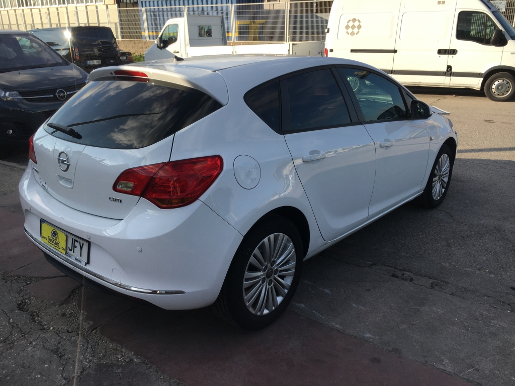 OPEL ASTRA 1.6 TDCI 110CV OPEL ASTRA 1.6 TDCI 110CV