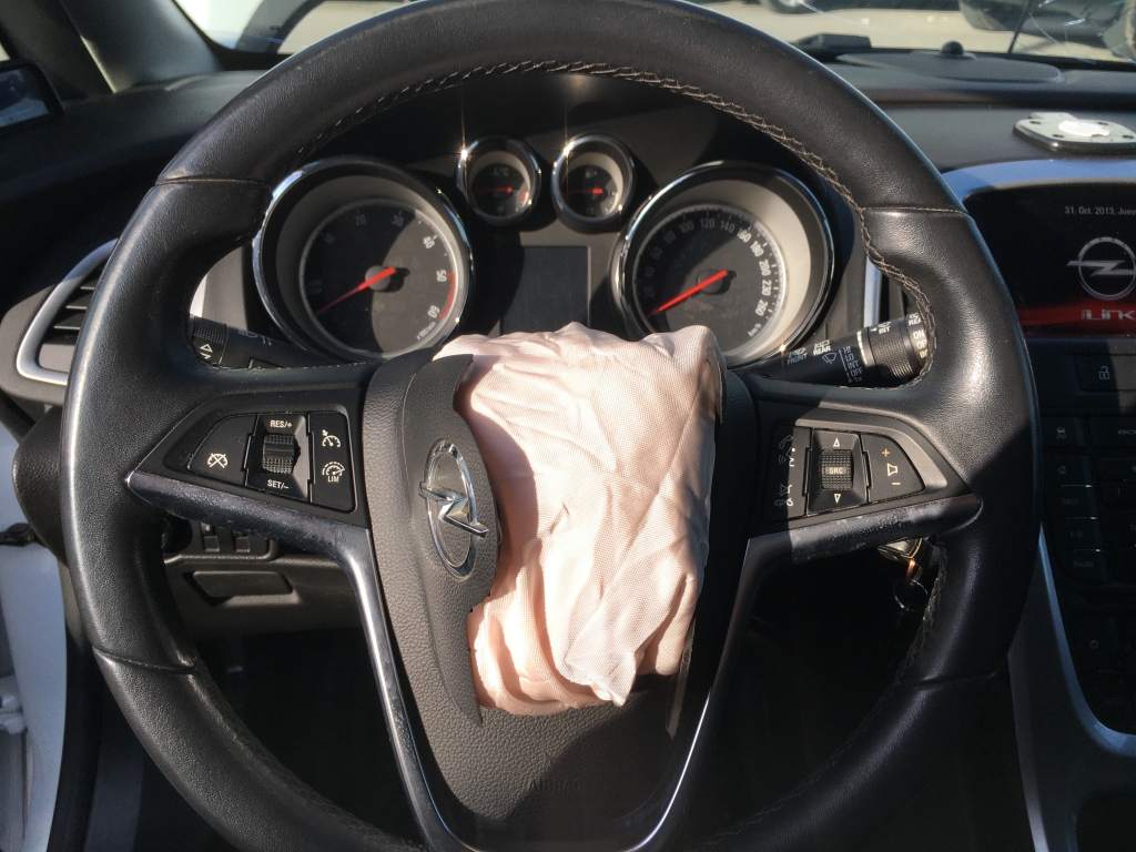 OPEL ASTRA 1.6 TDCI 110CV OPEL ASTRA 1.6 TDCI 110CV