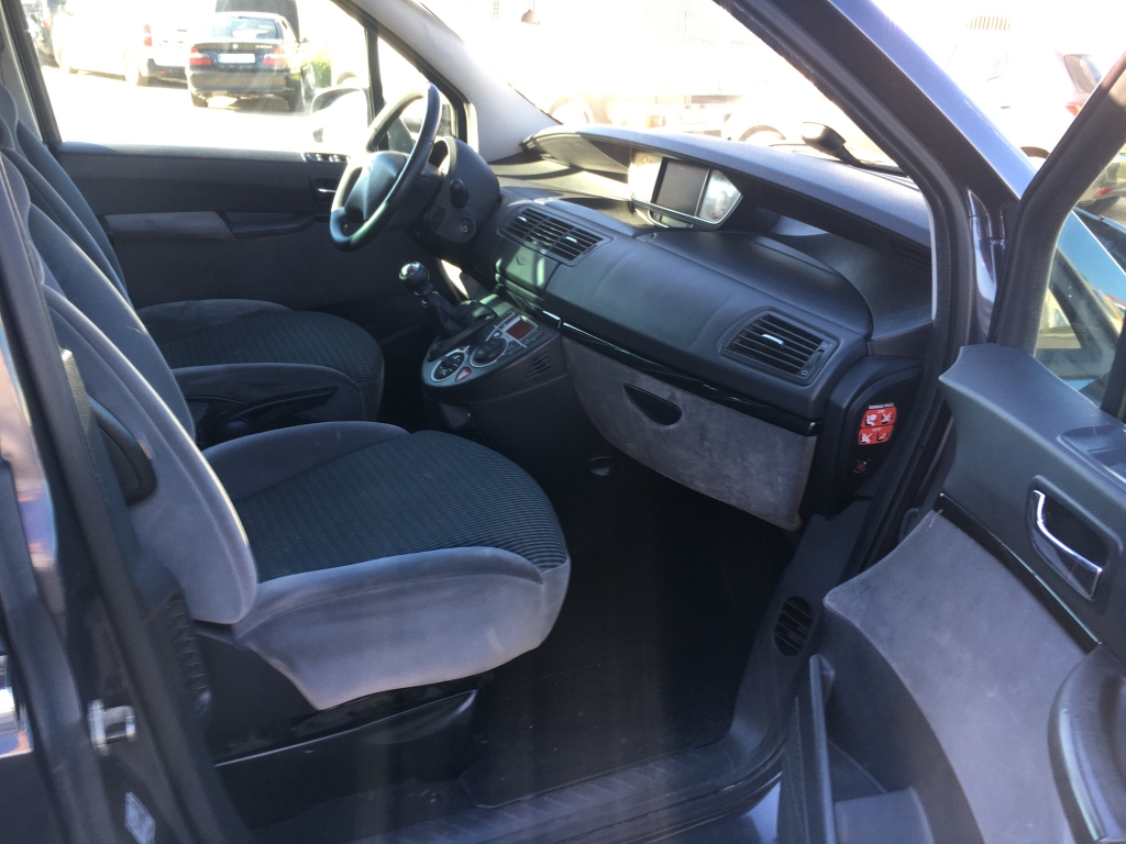 CITROEN C-8 2.0 HDI 136CV 8 PLAZAS