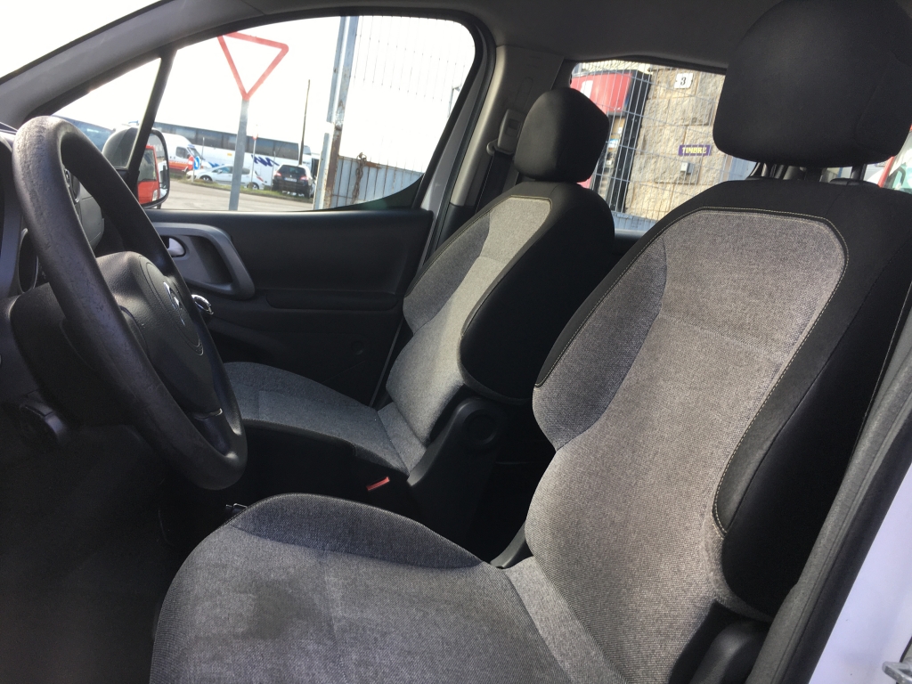 CITROEN BERLINGO 1.6 HDI 75CV CITROEN BERLINGO 1.6 HDI 75CV