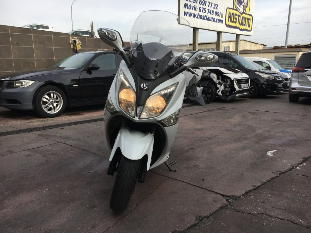 S.Y.M JOYMAX 125 GTS S.Y.M JOYMAX 125 GTS