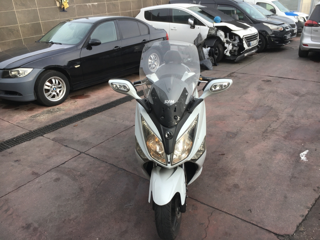 S.Y.M JOYMAX 125 GTS S.Y.M JOYMAX 125 GTS