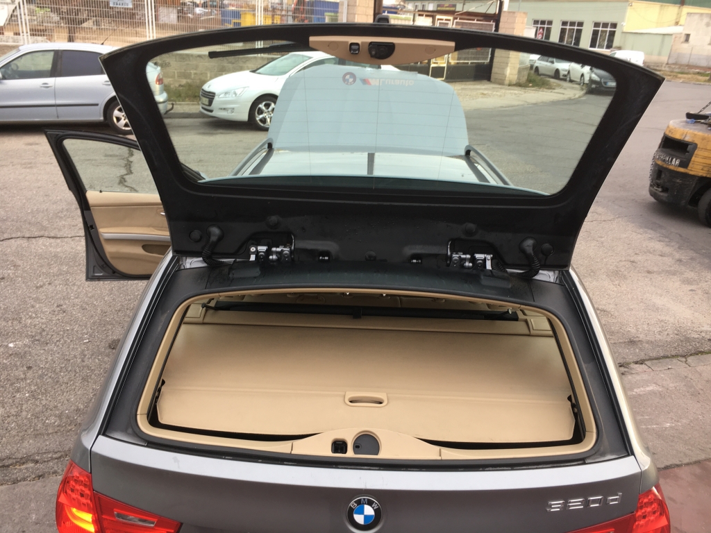 BMW 320 D TOURING 2.0 177CV AUT BMW 320 D TOURING 2.0 177CV AUT