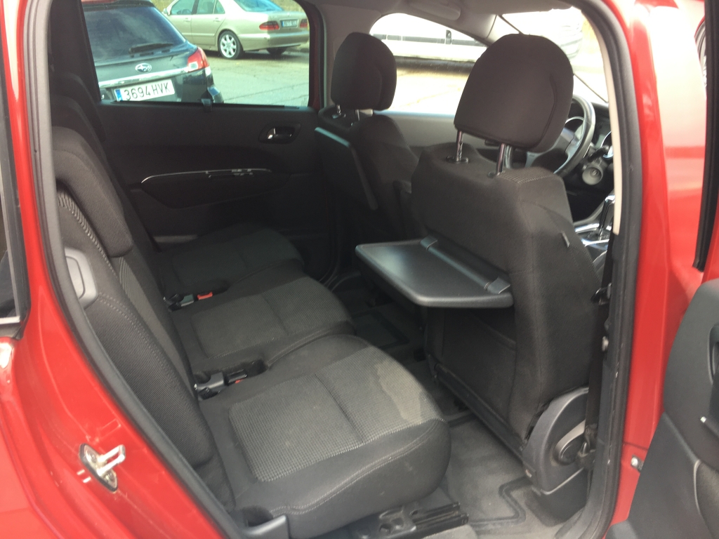 PEUGEOT 5008 1.6 HDI 110CV 7 AUT 7 PLAZAS PEUGEOT 5008 1.6 HDI 110CV 7 AUT 7 PLAZAS