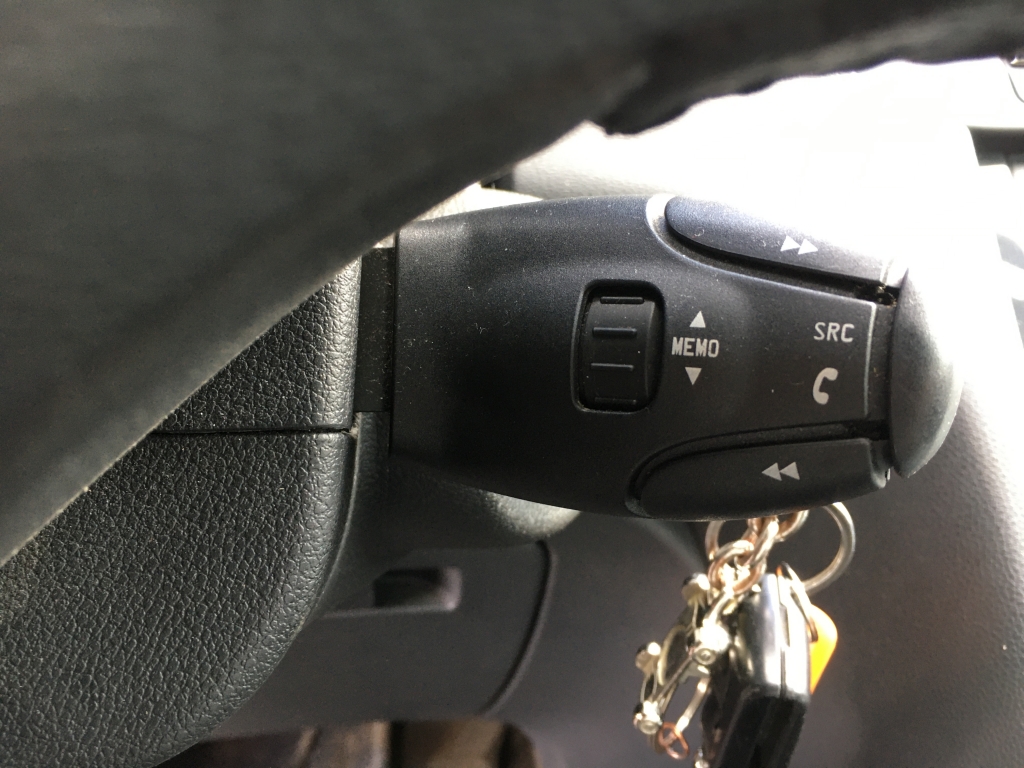 PEUGEOT 5008 1.6 HDI 110CV 7 AUT 7 PLAZAS PEUGEOT 5008 1.6 HDI 110CV 7 AUT 7 PLAZAS