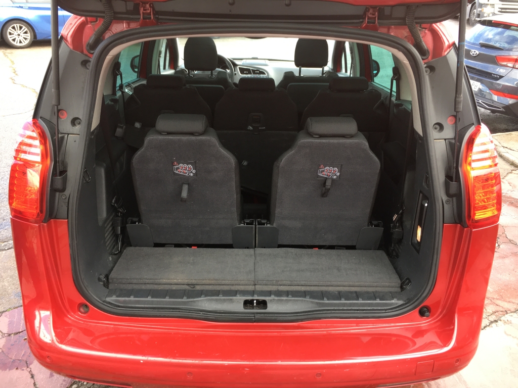 PEUGEOT 5008 1.6 HDI 110CV 7 AUT 7 PLAZAS PEUGEOT 5008 1.6 HDI 110CV 7 AUT 7 PLAZAS