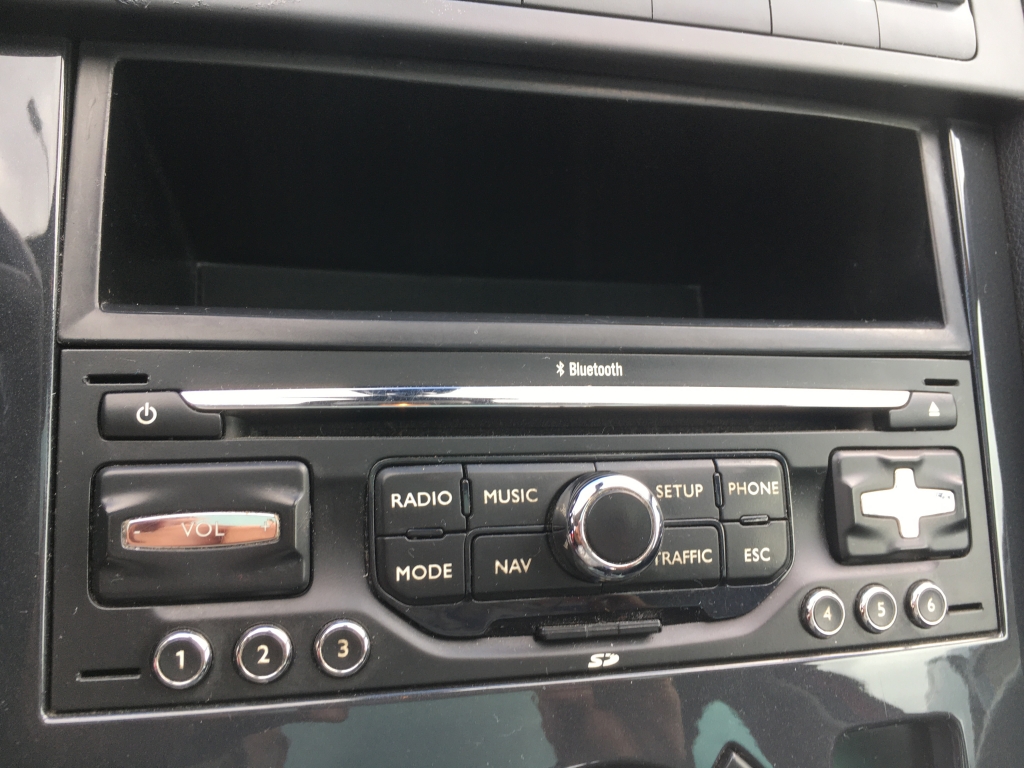 PEUGEOT 5008 1.6 HDI 110CV 7 AUT 7 PLAZAS PEUGEOT 5008 1.6 HDI 110CV 7 AUT 7 PLAZAS