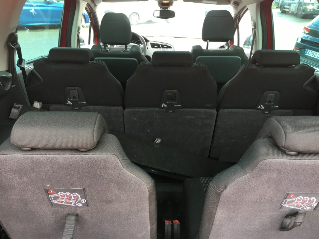 PEUGEOT 5008 1.6 HDI 110CV 7 AUT 7 PLAZAS PEUGEOT 5008 1.6 HDI 110CV 7 AUT 7 PLAZAS