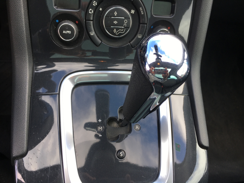 PEUGEOT 5008 1.6 HDI 110CV 7 AUT 7 PLAZAS PEUGEOT 5008 1.6 HDI 110CV 7 AUT 7 PLAZAS