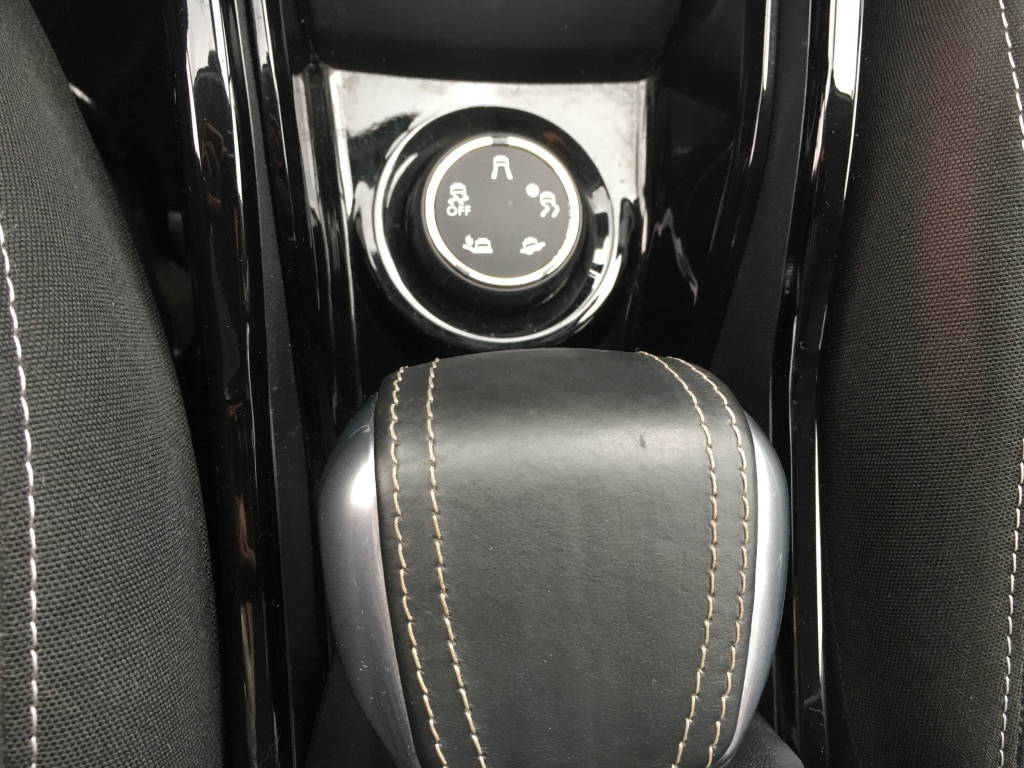 PEUGEOT 2008 1.2 INY 110CV AUT