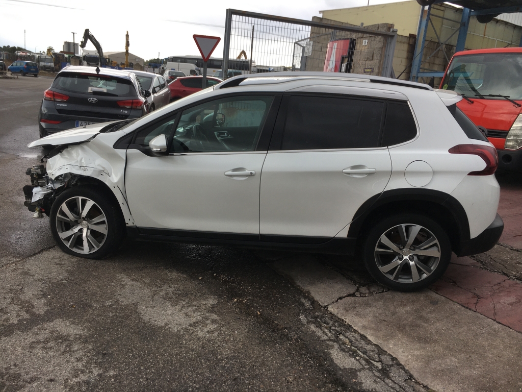 PEUGEOT 2008 1.2 INY 110CV AUT