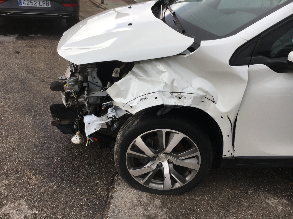 PEUGEOT 2008 1.2 INY 110CV AUT