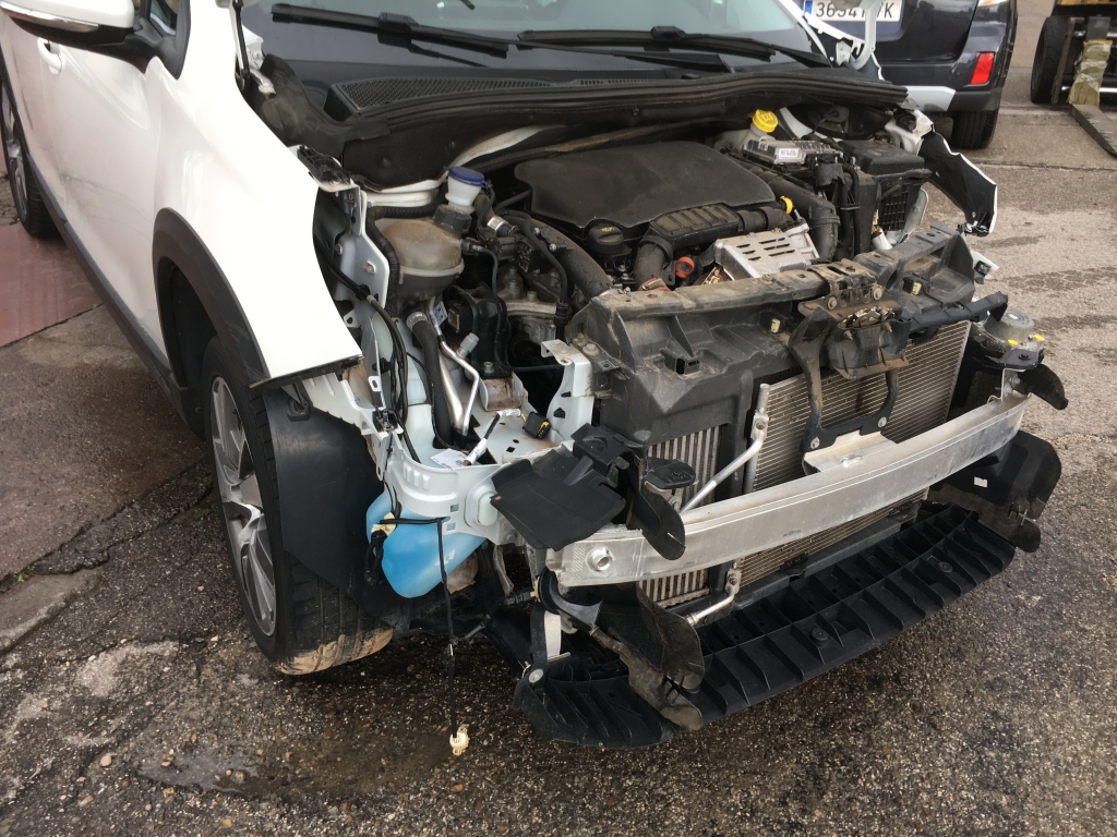 PEUGEOT 2008 1.2 INY 110CV AUT