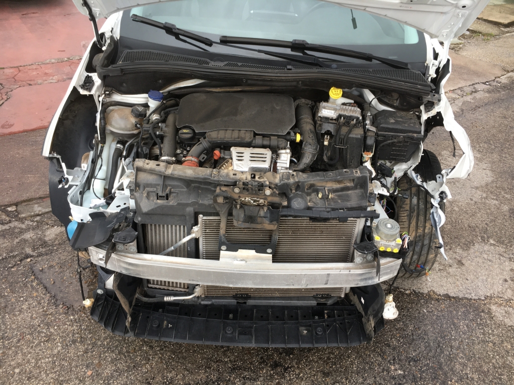 PEUGEOT 2008 1.2 INY 110CV AUT