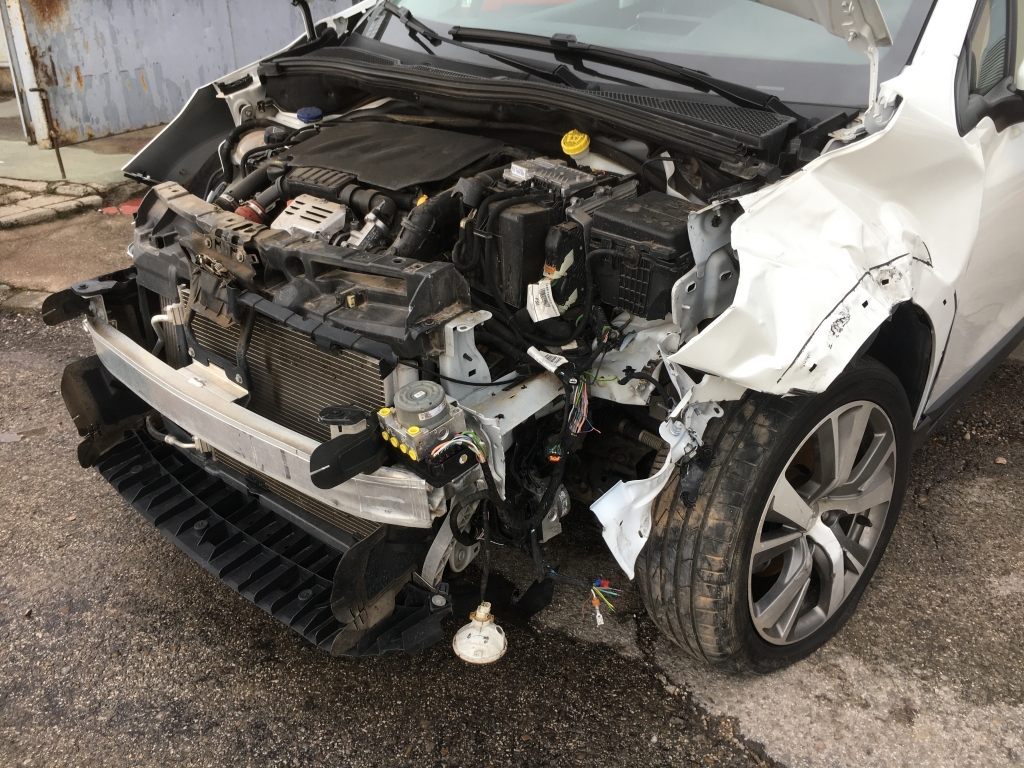 PEUGEOT 2008 1.2 INY 110CV AUT