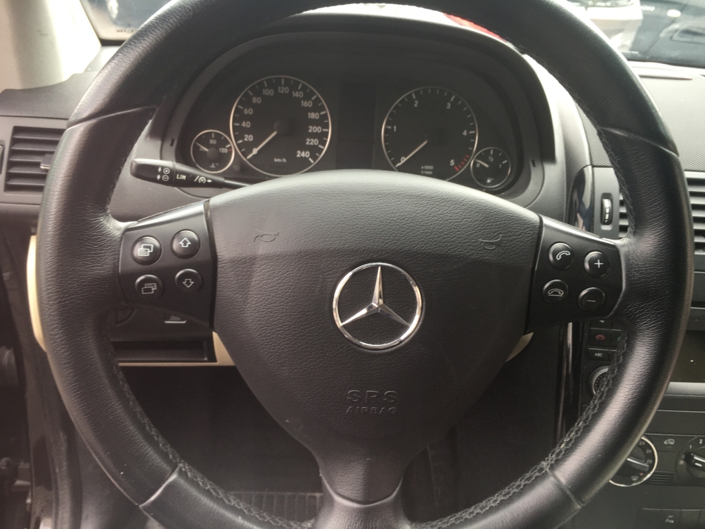 MERCEDES BENZ CLASE A-180 CDI 2.0 110CV AUT MERCEDES BENZ CLASE A-180 CDI 2.0 110CV AUT