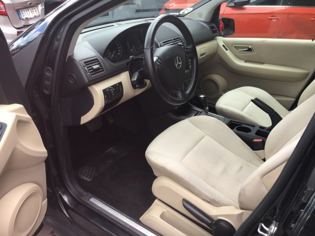 MERCEDES BENZ CLASE A-180 CDI 2.0 110CV AUT MERCEDES BENZ CLASE A-180 CDI 2.0 110CV AUT