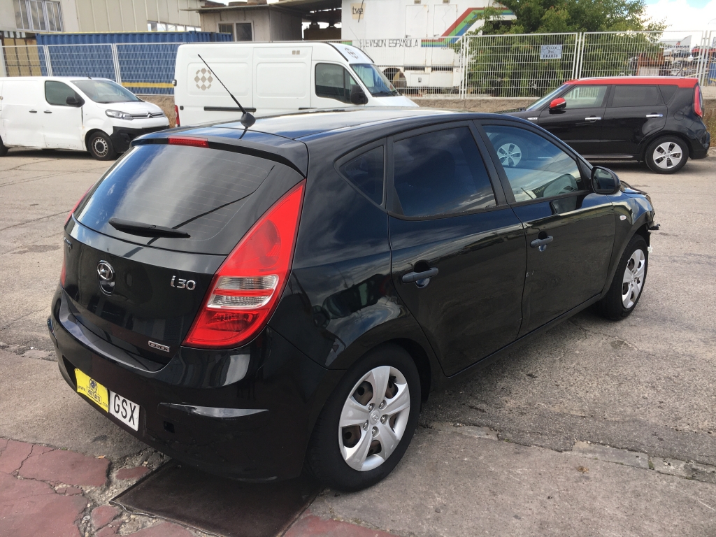 HYUNDAI I-30 1.6 D 90CV