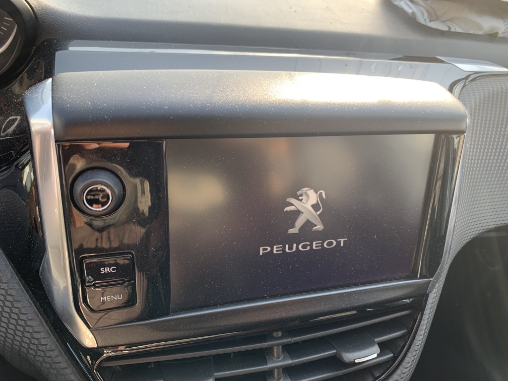 PEUGEOT 2008 STYLE 1.6 STY 100CV PEUGEOT 2008 STYLE 1.6 STY 100CV
