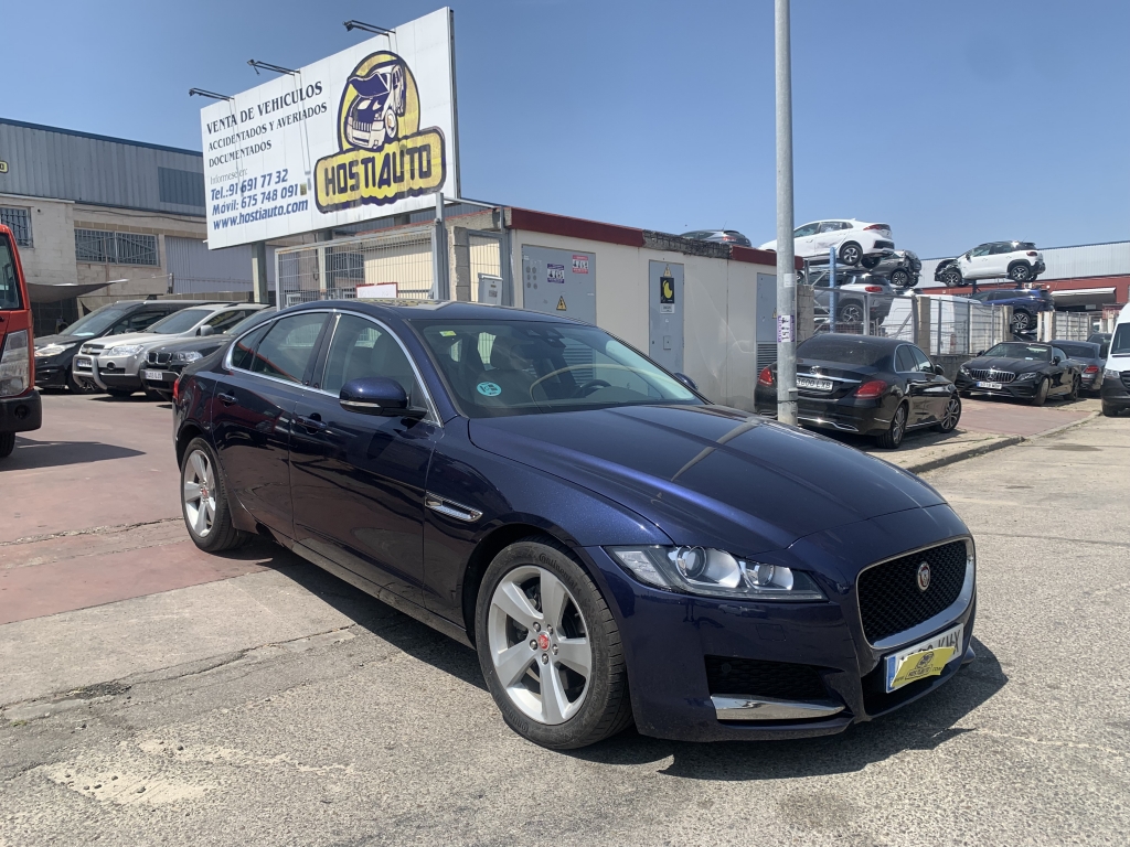 JAGUAR XF 2.0 D 180CV AUT JAGUAR XF 2.0 D 180CV AUT