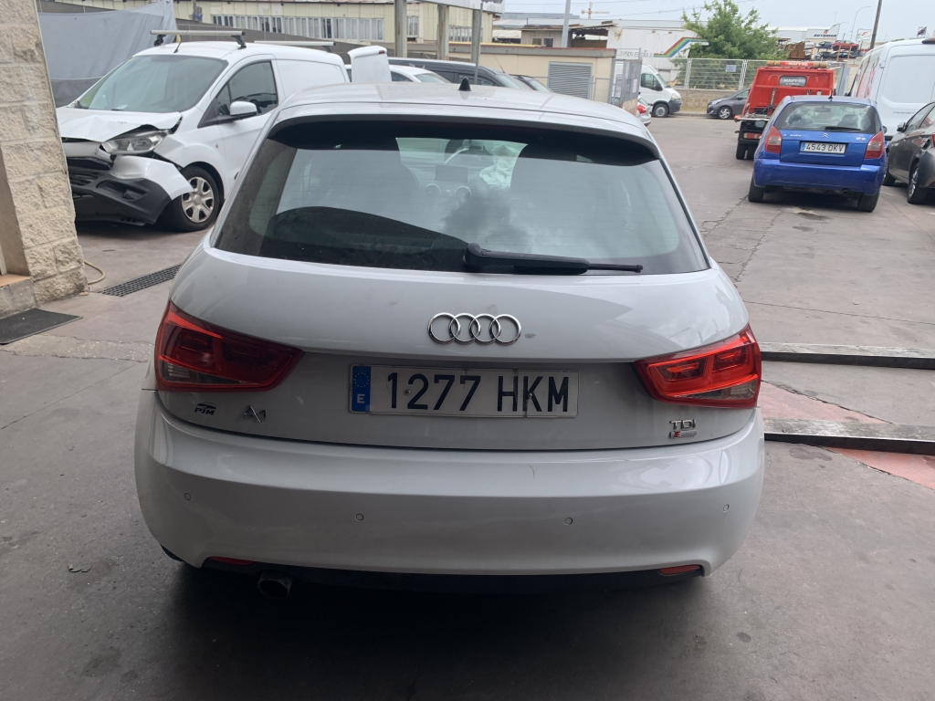 AUDI A1 1.6 TDI 105CV S-LINE