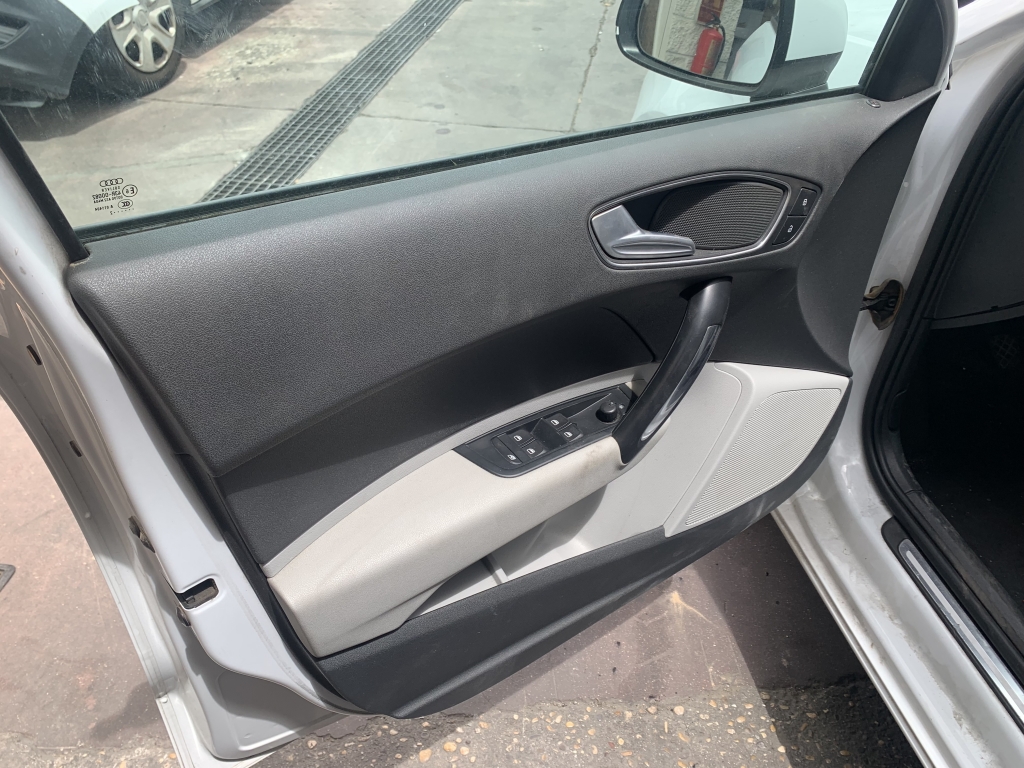 AUDI A1 1.6 TDI 105CV S-LINE