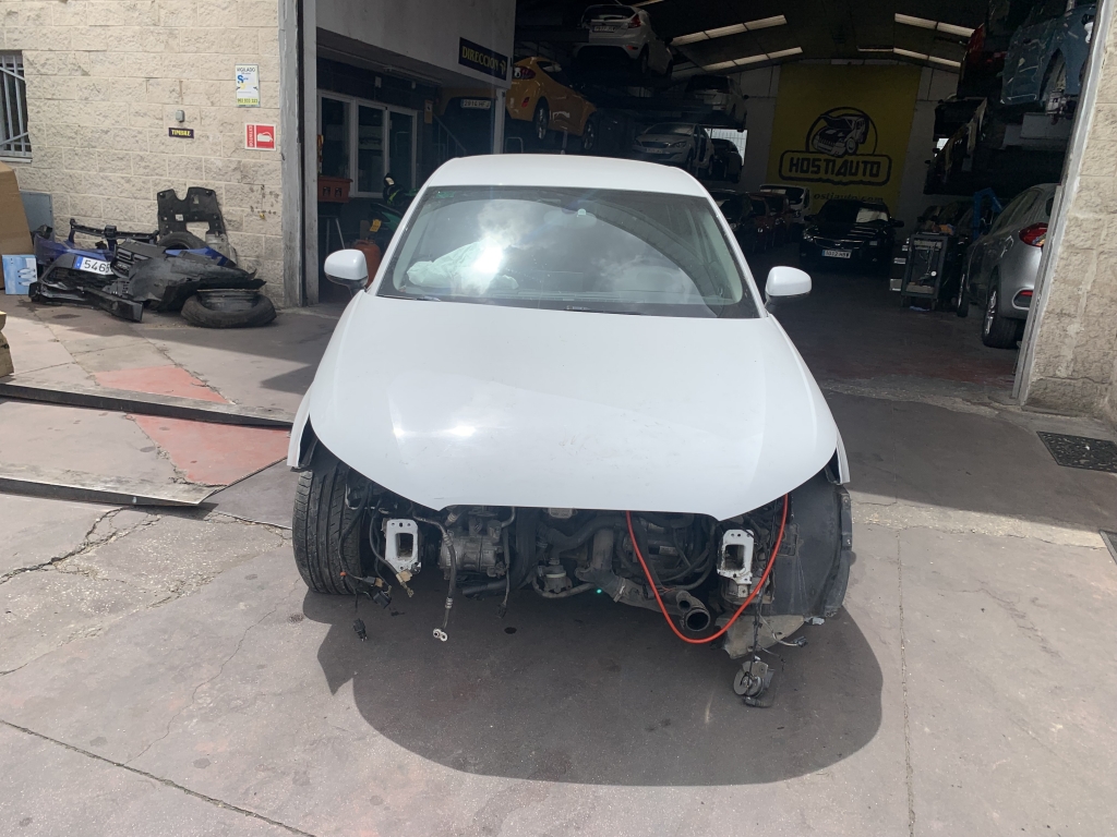 AUDI A1 1.6 TDI 105CV S-LINE