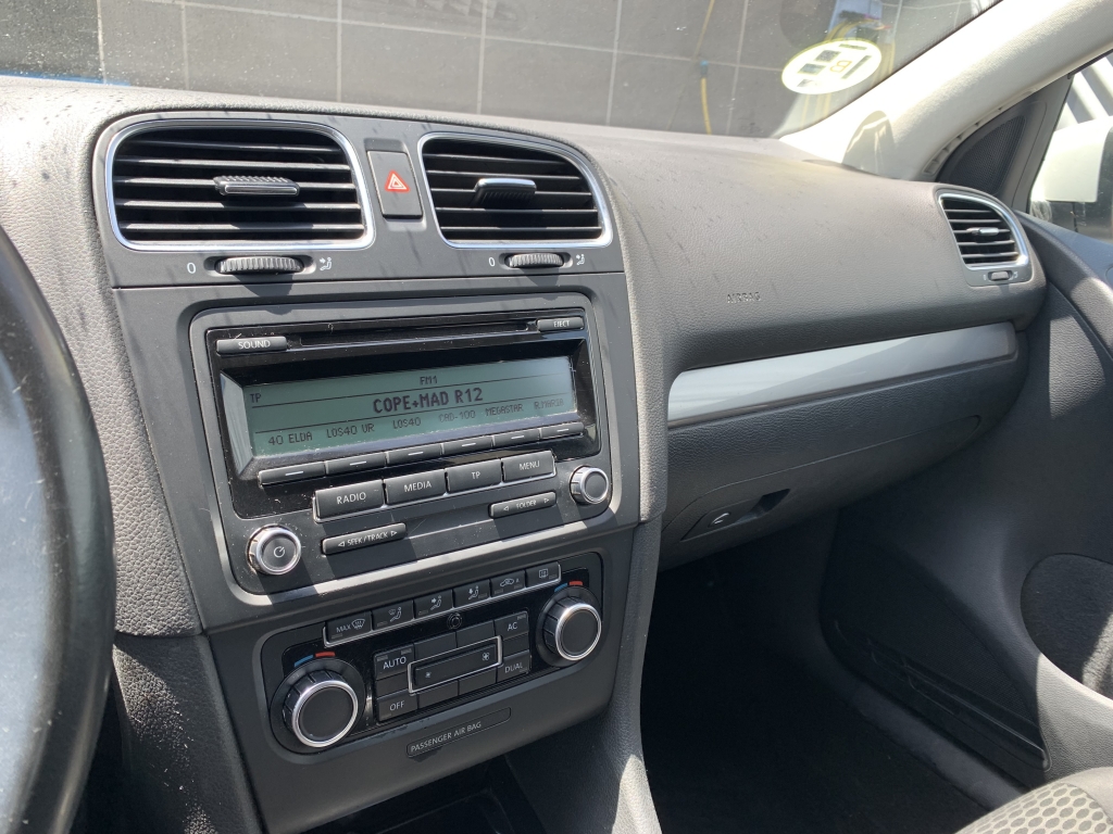VOLKSWAGEN GOLF VI 1.6 TDI 105CVVOLKSWAGEN GOLF VI 1.6 TDI 105CV