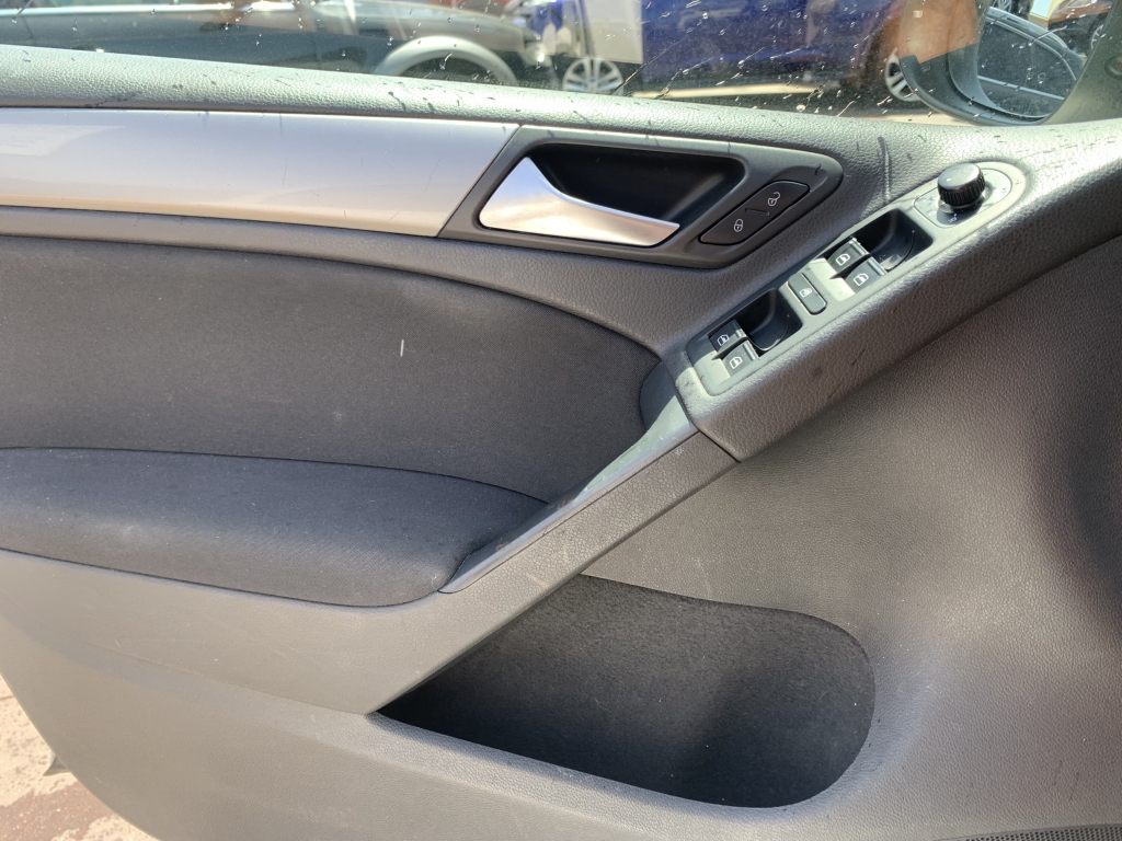 VOLKSWAGEN GOLF VI 1.6 TDI 105CV