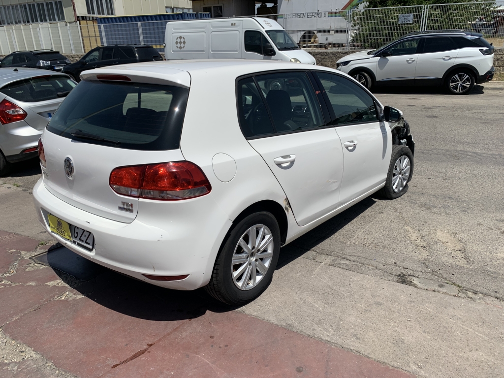 VOLKSWAGEN GOLF VI 1.6 TDI 105CV
