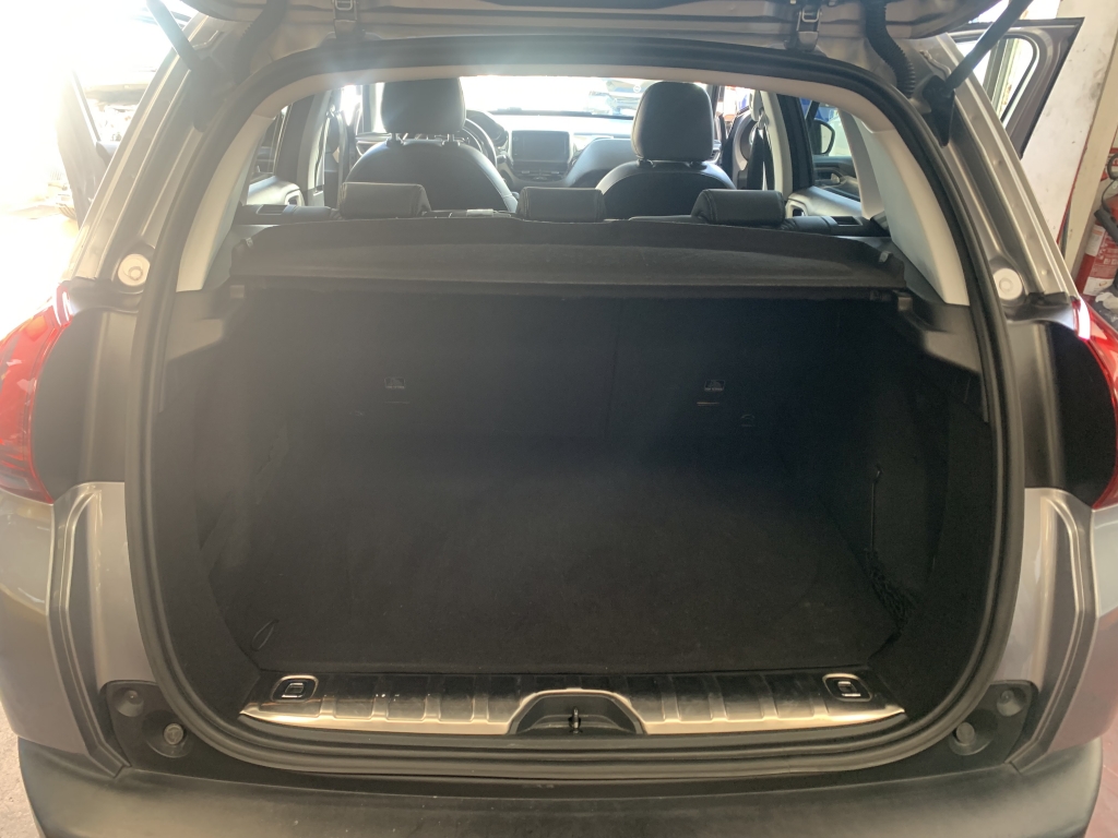 PEUGEOT 2008 1.2 INY 110CV AUTOMATICO PEUGEOT 2008 1.2 INY 110CV AUTOMATICO