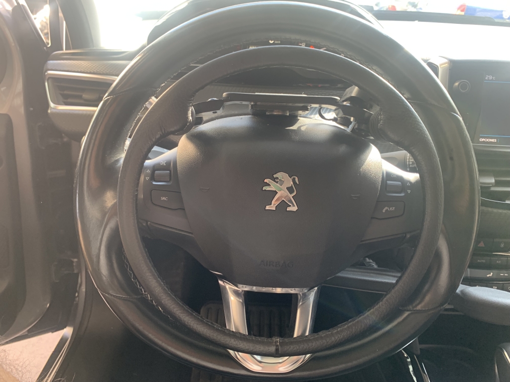 PEUGEOT 2008 1.2 INY 110CV AUTOMATICO PEUGEOT 2008 1.2 INY 110CV AUTOMATICO