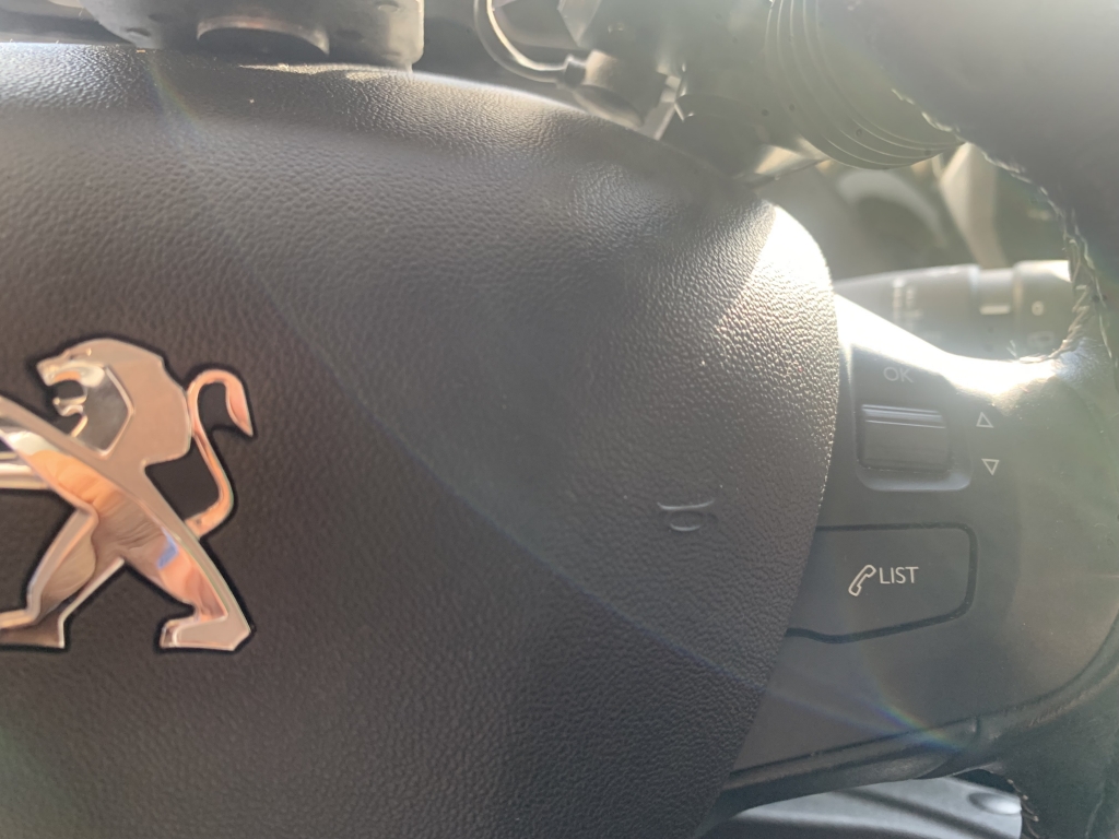 PEUGEOT 2008 1.2 INY 110CV AUTOMATICO PEUGEOT 2008 1.2 INY 110CV AUTOMATICO